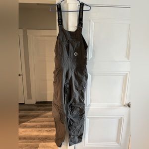 Truewerk T1 overalls w/ kneepads. Men’s medium Tall